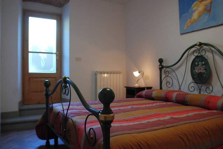 Casa Fantone. Villa con piscina privata e ampio parco recintato (privacy totale) in Poppi, Casentino