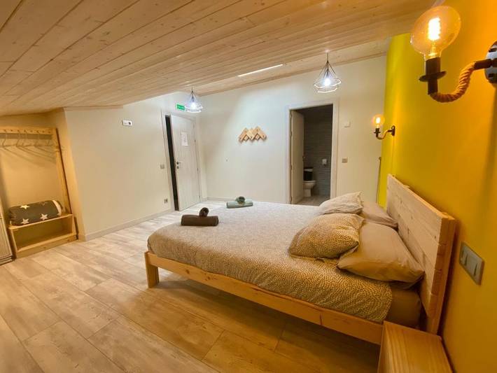 Casa rural para 12 personas, con Balcón y Terraza además de Jardín y Vistas en Tierra Estella