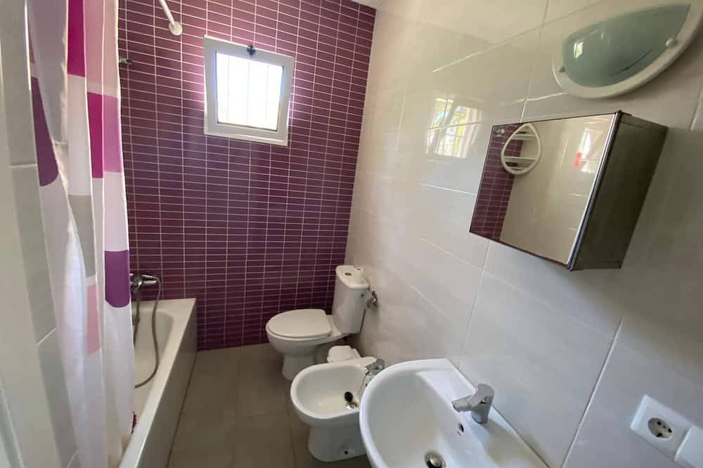 Entire apartment, La Antilla-Vivienda Planta Baja con aparcamiento - 7/8 Pax in Islantilla, Lepe