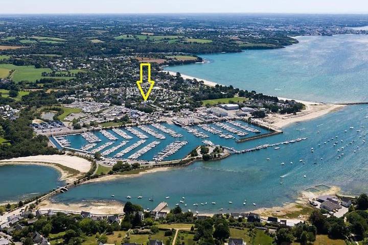 Gîte pour 4 personnes, avec vue et jardin dans Plage Kerleven - 2