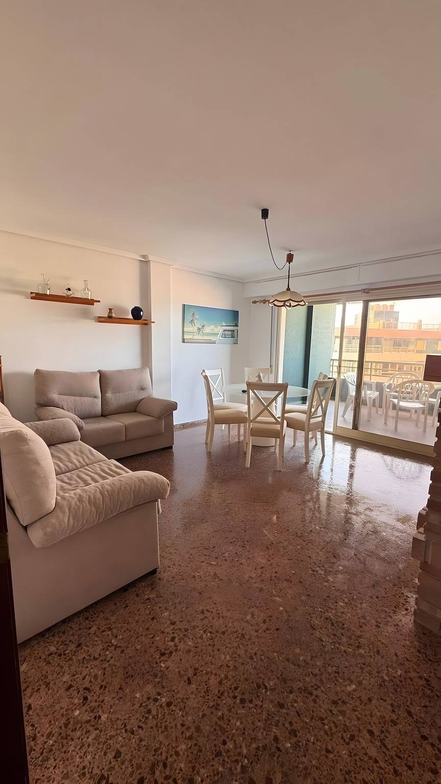 Ganze Wohnung, Apartment 'Entero Playa Perello' mit Gemeinschaftspool, Wlan und Klimaanlage in El Perelló (Costa de Valencia), Sueca