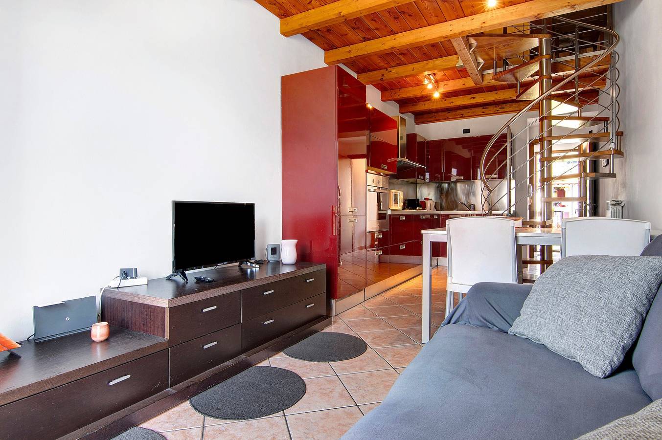 Ganze Wohnung, Ferienwohnung 'Casa Vacanze Vigna Del Lago' mit Blick auf den See, Gemeinschaftspool und Wlan in Dongo, Comer See