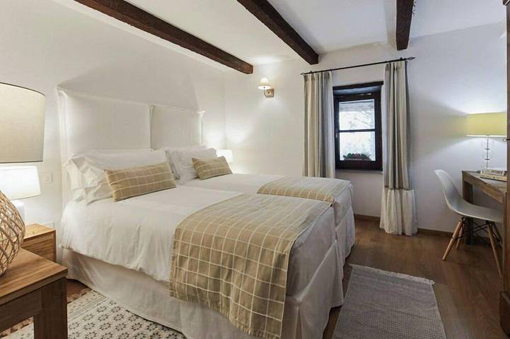 Ganze Wohnung, Ferienwohnung mit Pool und Blick auf Gubbio in Gubbio, Umbrien