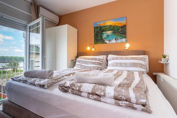 Ganze Wohnung, One Bedroom Apartment with Terrace in Vukovar, Vukovar-Srijem