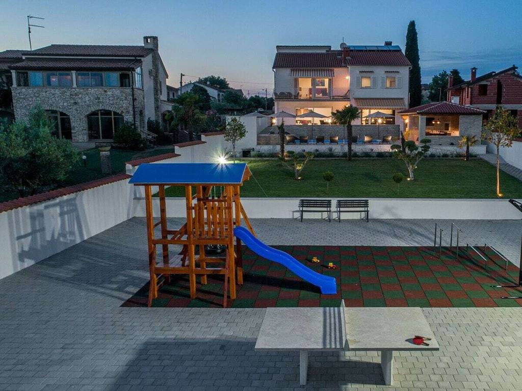 Villa in Buici mit Schwimmbecken in Grad Poreč, Porec und Umgebung