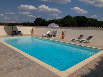 Gîte pour 6 personnes, avec piscine et jardin, animaux acceptés dans Bords
