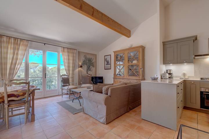 Location de vacances pour 6 personnes, avec jardin et terrasse à La Motte - 3