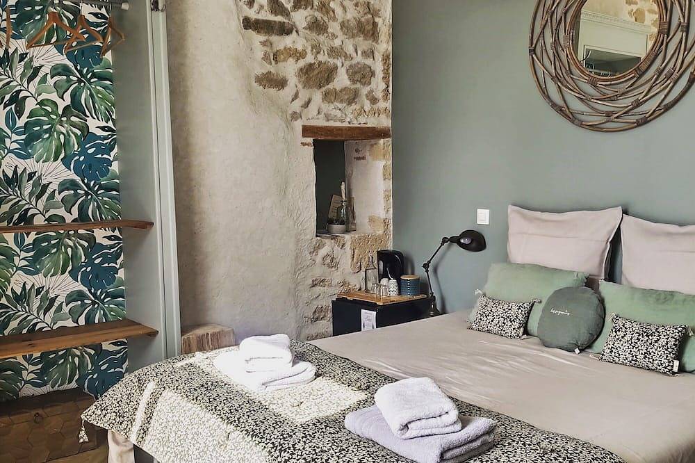 Bordeaux Villa avec Piscine chauffée et Jacuzzi, 9 chambres / 19 personnes in Sauveterre-de-Guyenne, Région de Langon