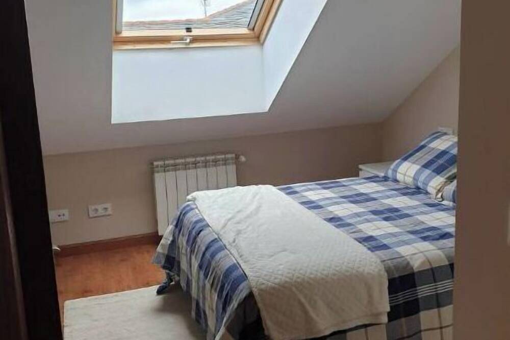 Ganze Wohnung, Penthouse in the center, very bright in Ribadeo, Rías Altas