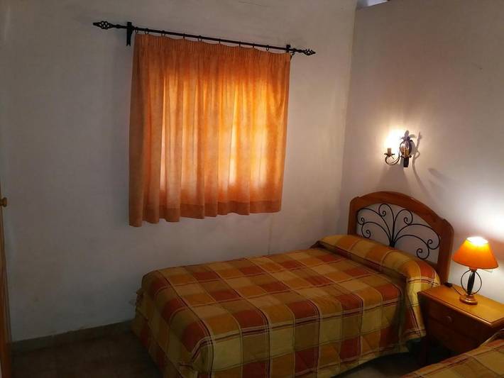 Chambre pour 4 personnes, avec terrasse ainsi que jardin et vue - 1