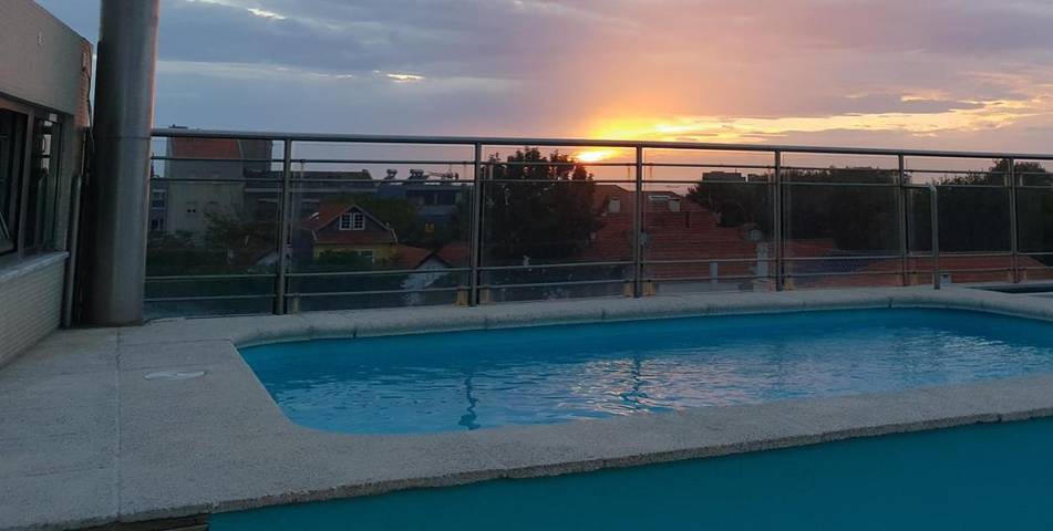 Maison d’hôte pour 7 personnes, avec Balcon et Terrasse ainsi que Piscine et Vue dans Marina Porto