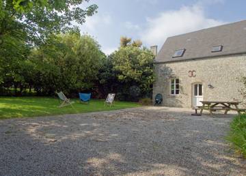 Gîte pour 5 personnes, avec jardin à Fresville