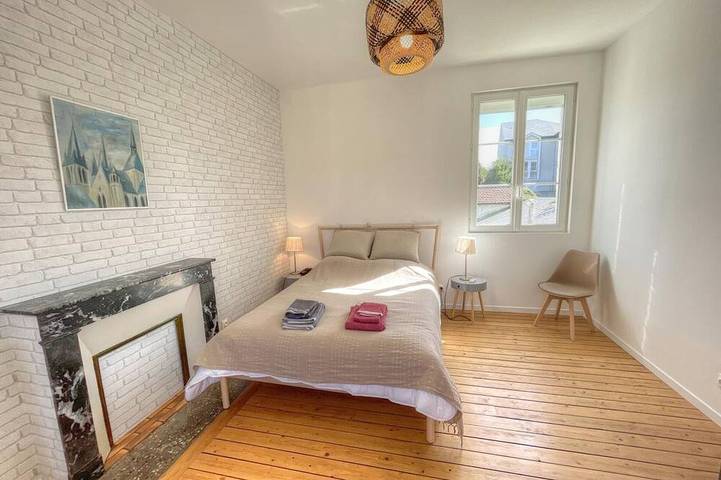 Ruhiges Ferienhaus mit Hof, Wi-Fi und Parkplatz im Herzen von Loches in Loches, Loches und Umgebung