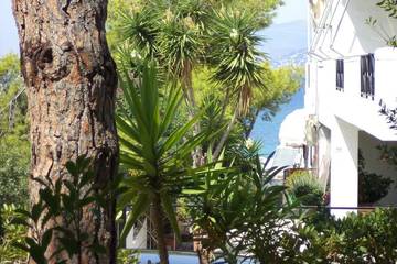 Gîte pour 4 personnes, avec jardin et balcon dans Anavissos