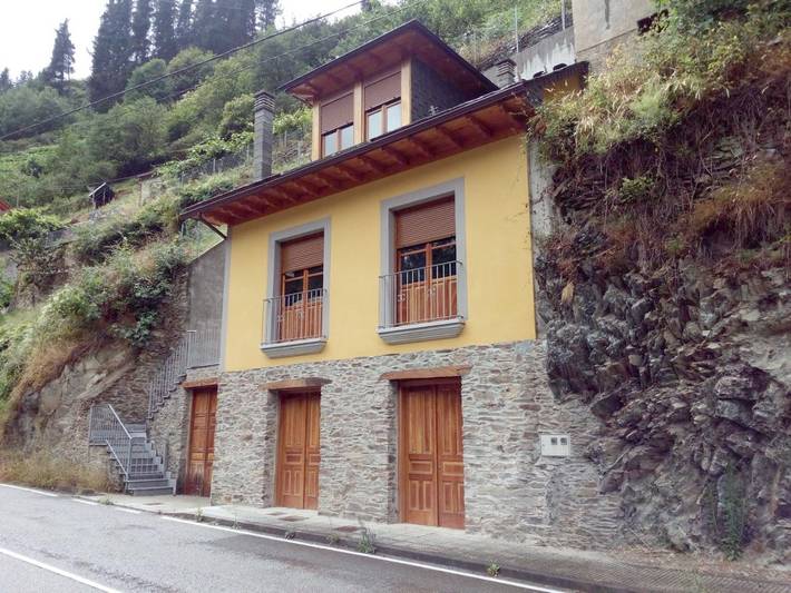 Casa rural para 9 personas, con terraza y vistas, Se admiten mascotas en Comarca del Narcea - 2