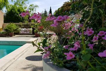 Cottage pour 4 personnes, avec terrasse ainsi que jardin et sauna à Mouriès