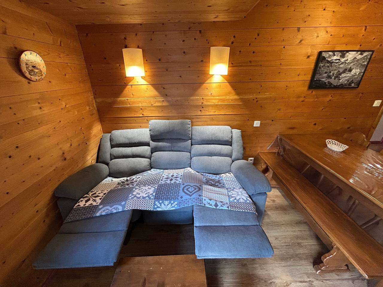 Ganze Wohnung, Appartement 'L'estive Des 100 Lacs, Pool, Spa' mit Bergblick, privater Terrasse & Wlan in Cauterets, Nationalpark Pyrenäen
