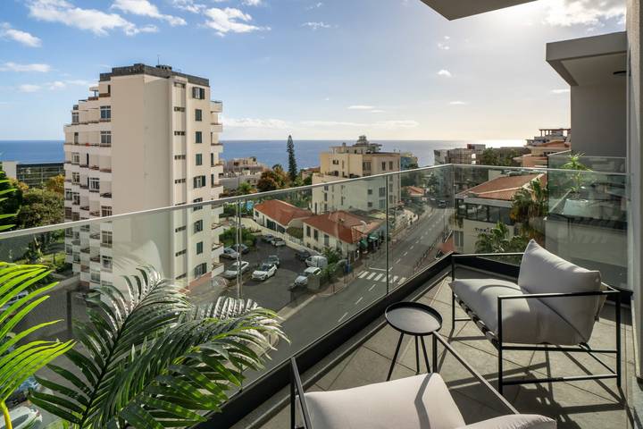 Apartamento de férias para 6 pessoas, com varanda no Funchal