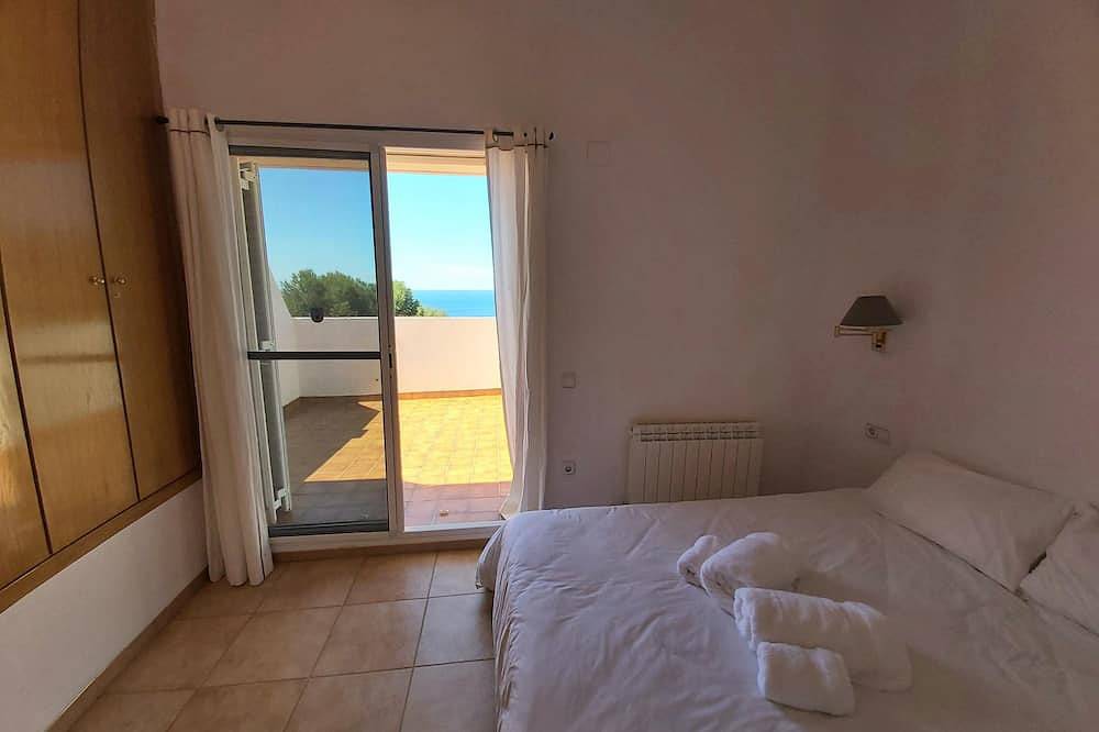 Villa Tamarit Meerblick in exklusiver Lage inmitten mediterraner Strände in La Móra, Tarragona