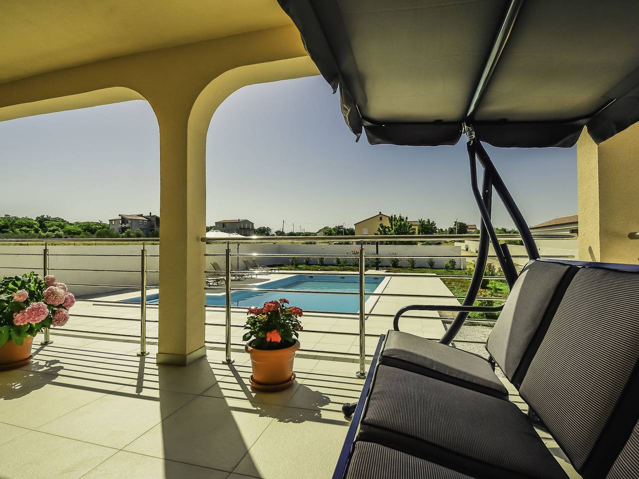 Nisa in Poličnik, Zadar