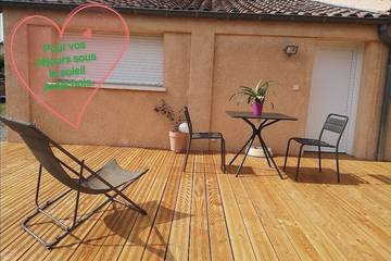 Gîte pour 2 personnes, avec terrasse et jardin à Aubenas