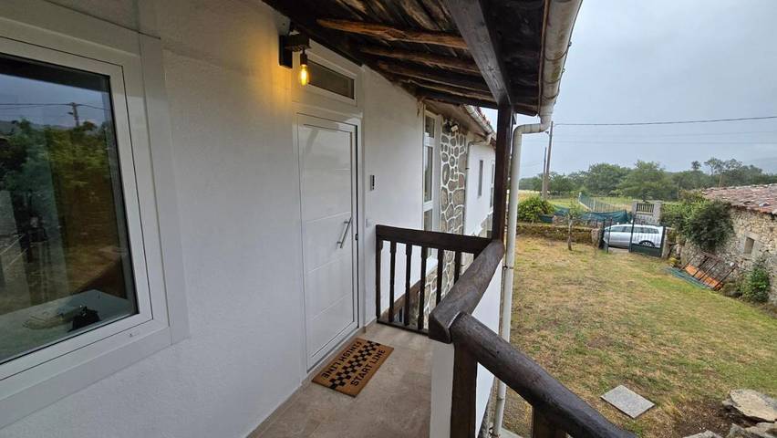 Apartamento para 6 personas, con Balcón y Terraza además de Jardín y Vistas en Parada de Sil