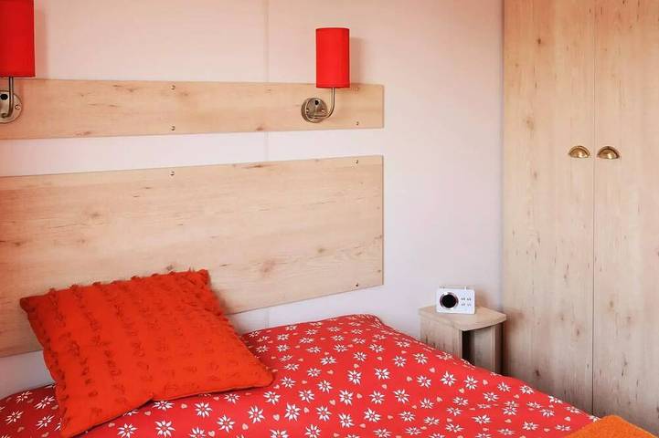 Gîte pour 4 personnes, avec piscine à Junas - 2