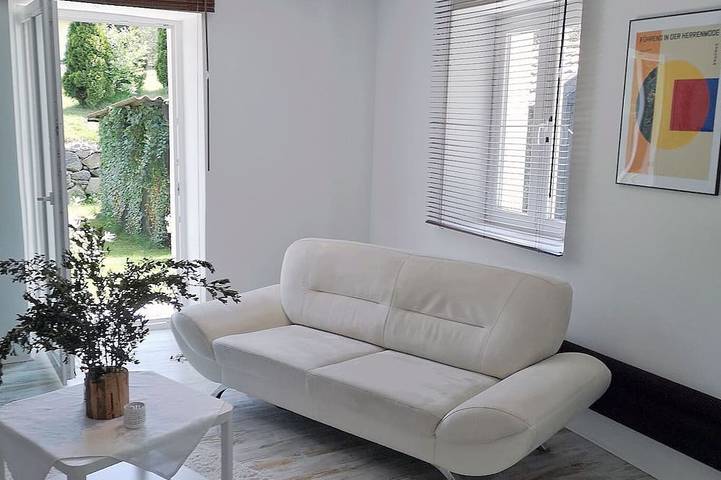 Große Ferien- Gästewohnung Münsing Nähe Starnberger See und Alpen 125m² Eg + Og in Münsing, Starnberger See