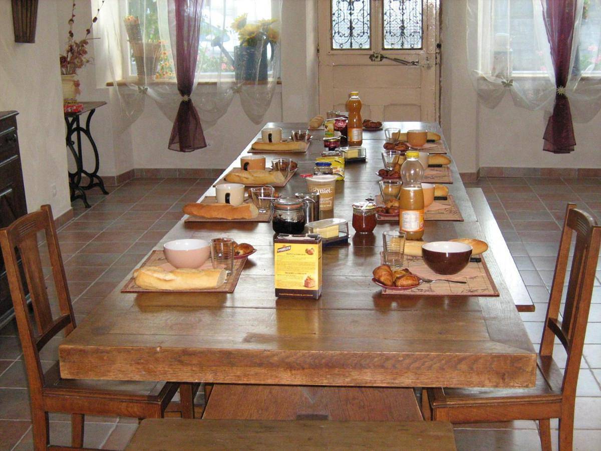 Chez Monique - La chambre bleue in Doulaincourt-Saucourt, Haute-Marne