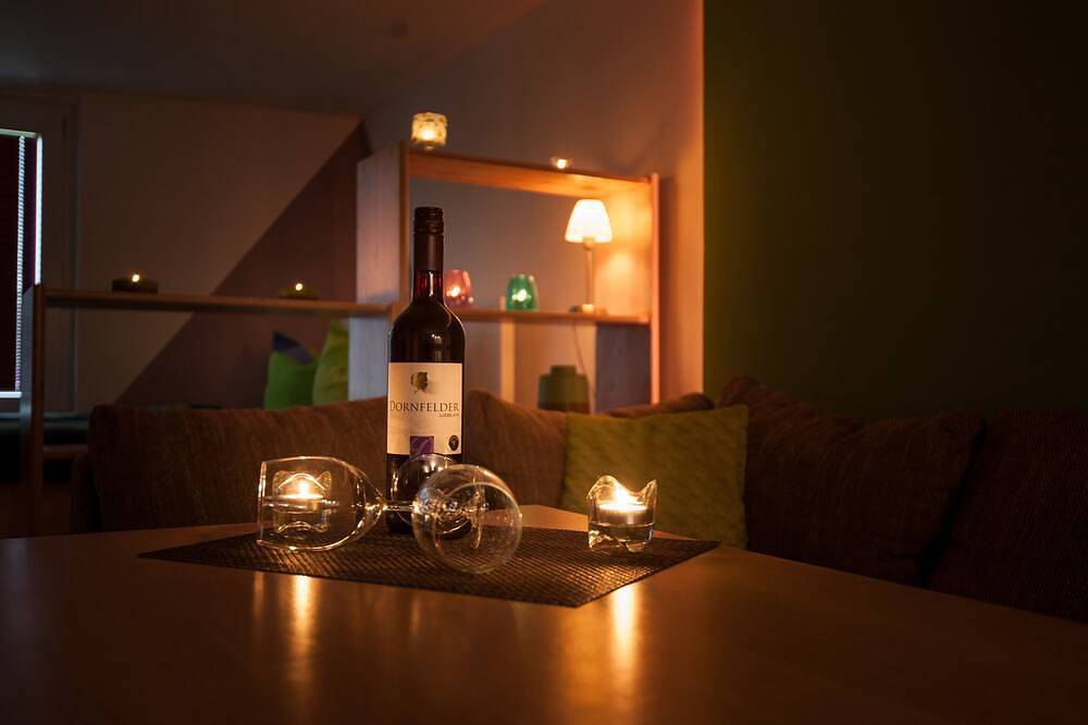Ferienwohnung *Seelöwe* mit W-Lan, Grill u. 2 Schlafzimmer in Ribnitz, Ribnitz-Damgarten