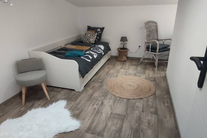 Location de vacances pour 6 personnes, avec jardin et terrasse à Canaules-et-Argentières - 4