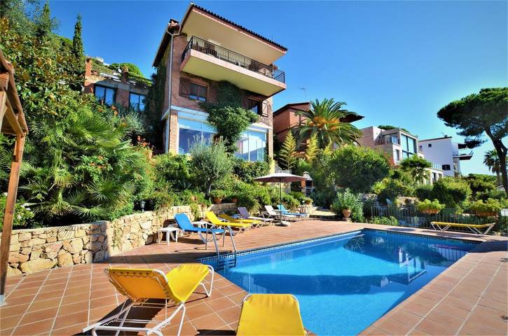 Casa de vacaciones para 8 personas, con piscina además de jardín y vistas - 1