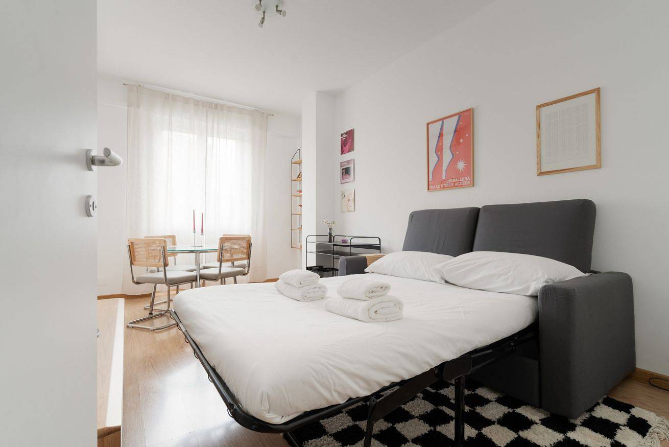 Appartamento intero, Guesthost - Gorla M1 Underground Bright Apt x 4 in Milano, Provincia di Milano