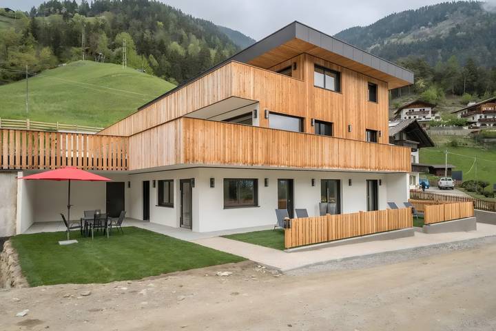 Ganzes Studio, Apartment 'Naturapartments Alpreid Eiche' mit Bergblick, Gemeinschaftspool und Wlan in St. Pankraz, Ortleralpen