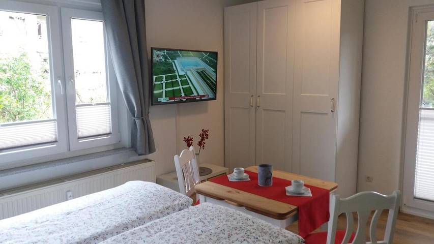 Apartamento de vacaciones para 2 personas, con jardín además de balcón y vistas - 1