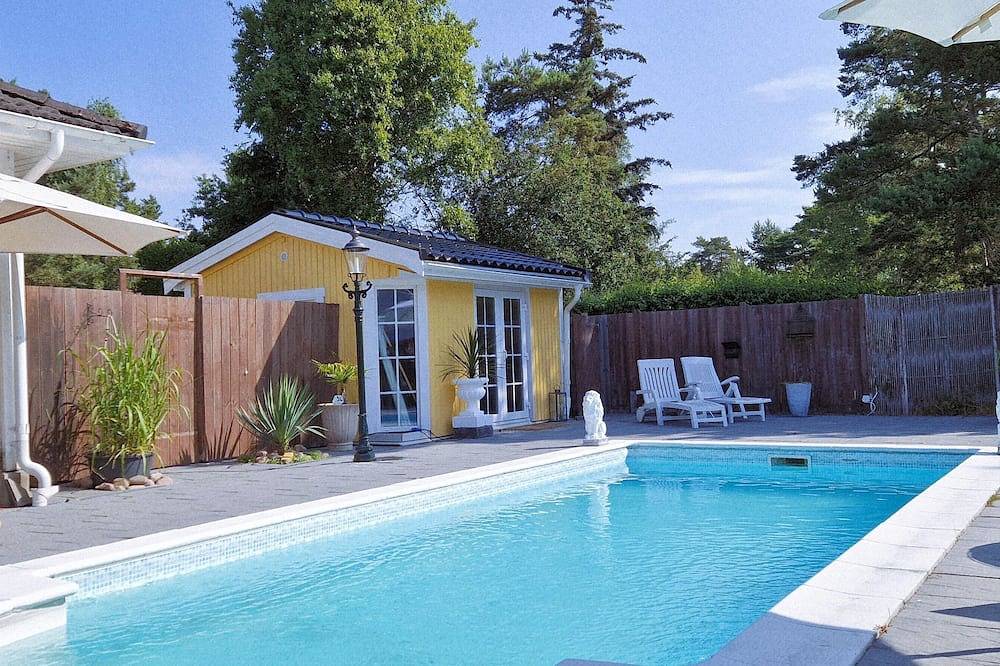 Beach near villa with pool in Höllviken, Vellinge und Umgebung