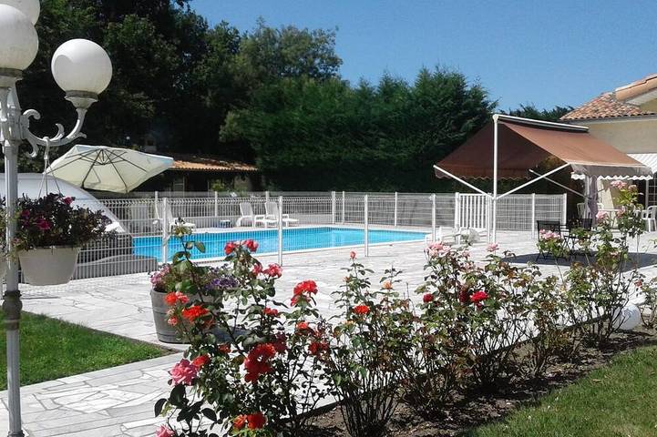 Gîte pour 2 personnes, avec piscine, animaux acceptés à Bégadan - 3