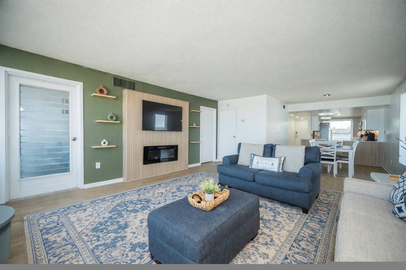 Apartamento entero, Beachfront Condo / Pool / Surfing / Ew 301 in Virginia Beach