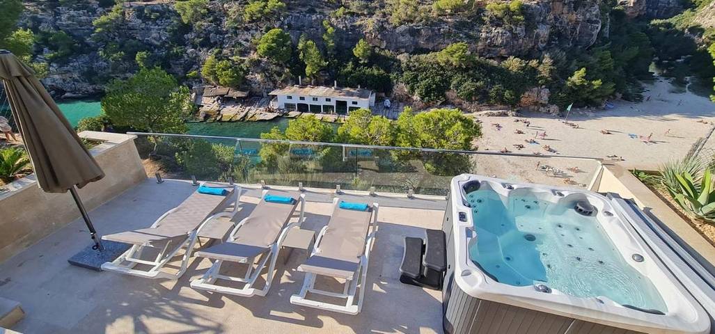 Villa pour 6 personnes, avec jardin ainsi que piscine et jacuzzi à Cala Pi - 4