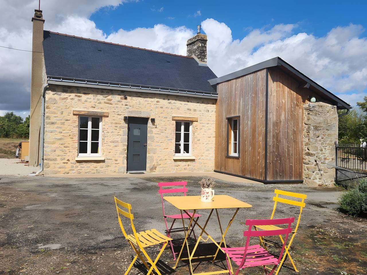 Gîte "La Maison du Mur" met tuin en Wi-Fi