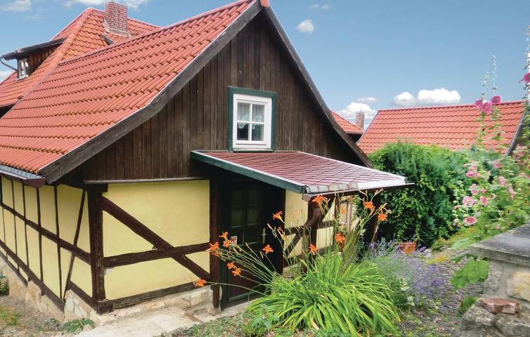 Ferienhaus für 3 Personen, mit Terrasse und Garten in Blankenburg