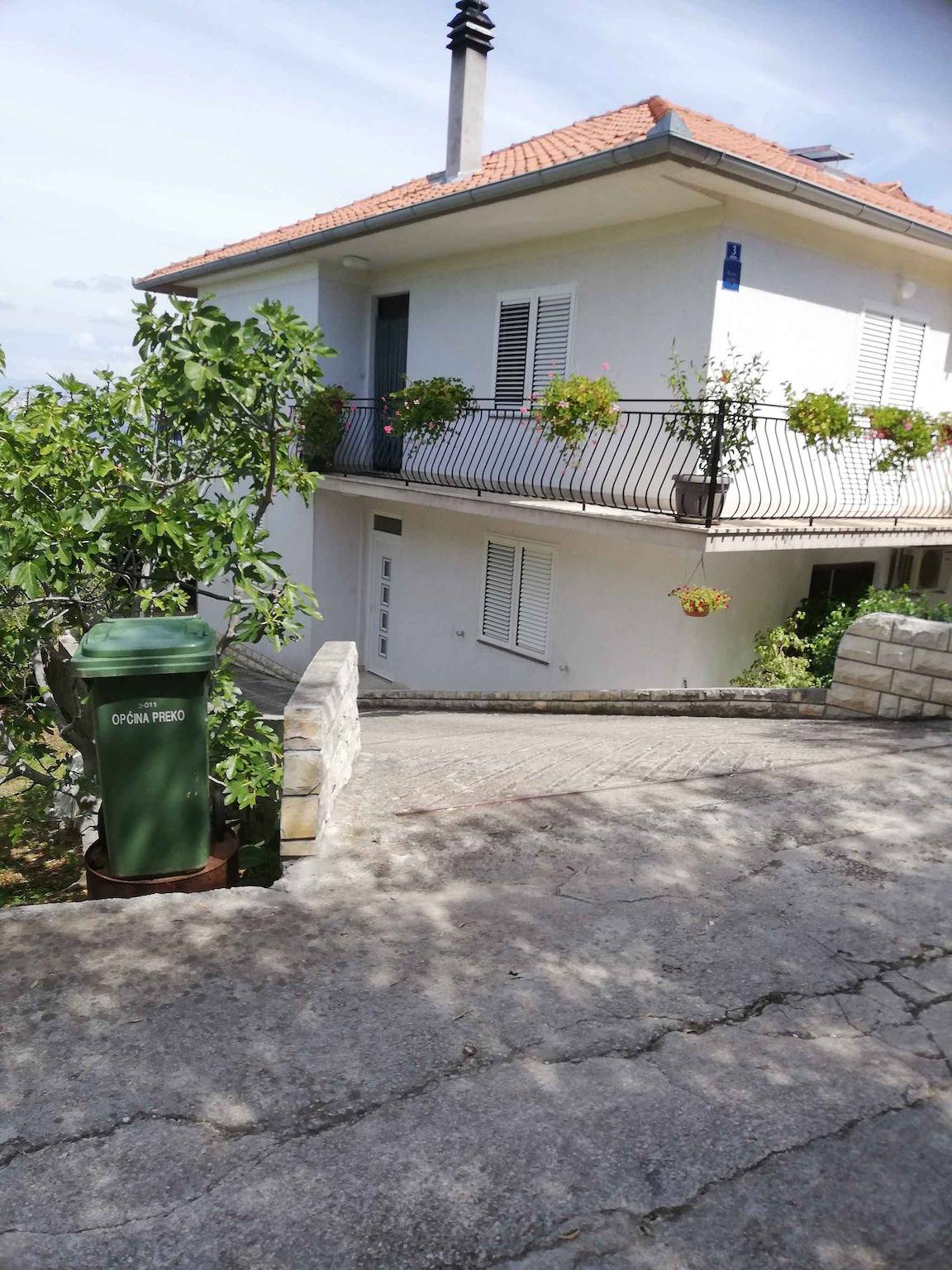 Ganze Ferienwohnung, Ferienwohnung mit Terrasse und Grill  in Poljana, Insel Ugljan