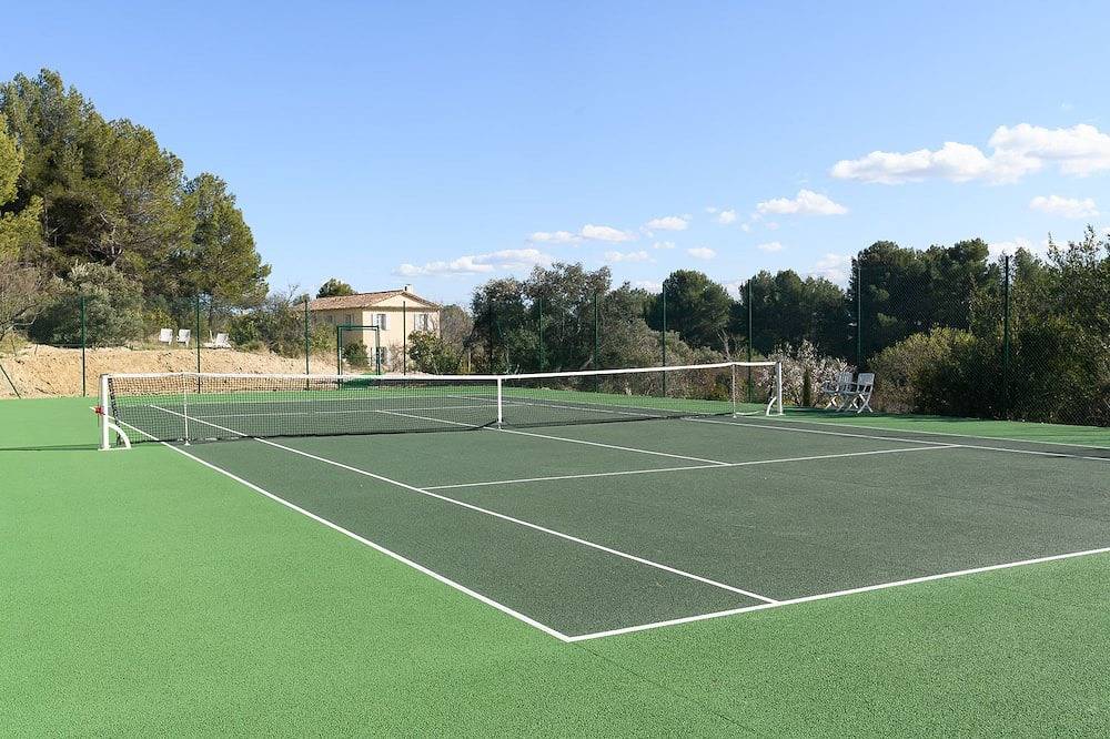 Huisje in Terrein van Bastide met zwembad en tennis op loopafstand van Aix in Aix-en-Provence, Aix-en-Provence en omgeving