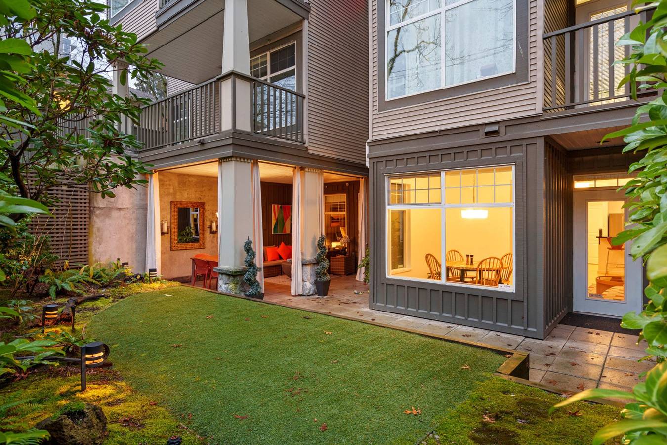 Ganze Wohnung, 2Br World Cup Stay | Expansive Backyard + Parking in Vancouver, British-Columbia