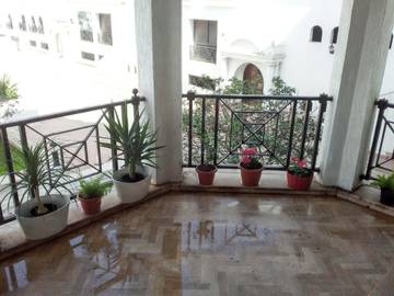 Gîte pour 4 personnes, avec terrasse et piscine, animaux acceptés à Casablanca
