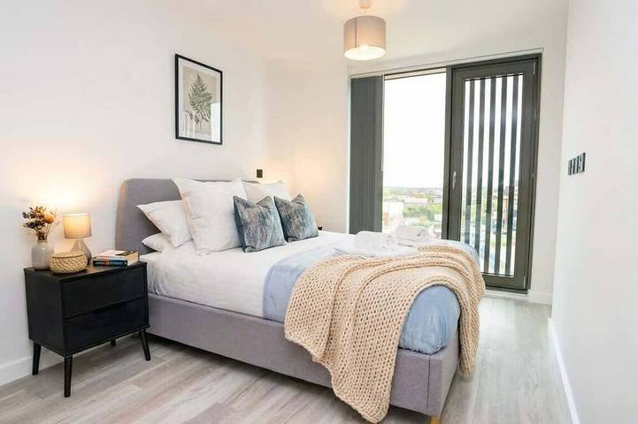 Entire apartment, Bright & Stylish Central Birmingham 2 Bed Flat in Birmingham, Birmingham Area