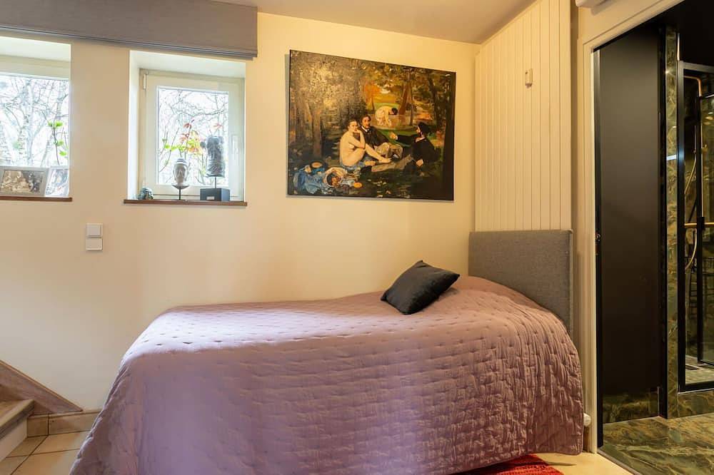 Entire apartment, Nice apartment for 5 people with Wifi, Tv and terrace in Tourgéville, Lisieux region