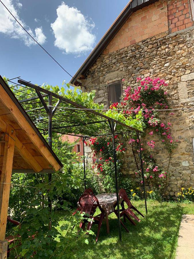 Maison d’hôte pour 2 personnes, avec Jardin et Vue dans Gusinje