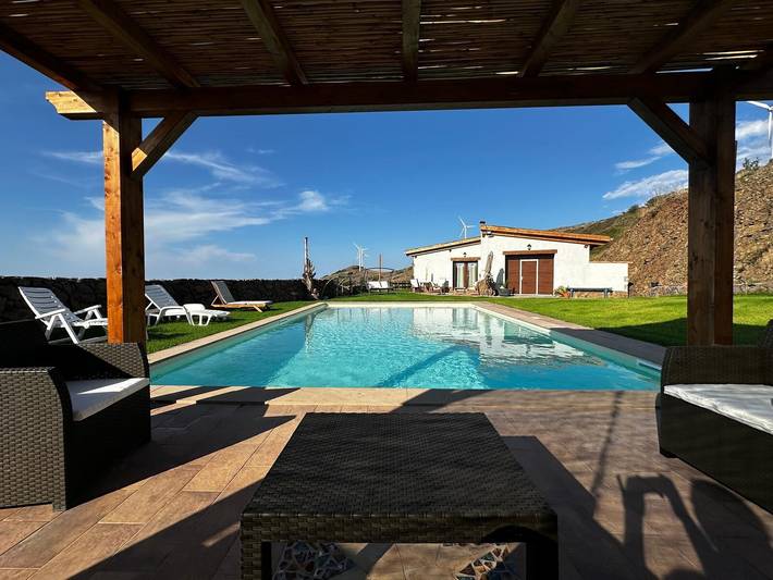 Casa vacanza per 4 persone, con giardino, con animali domestici a Nulvi