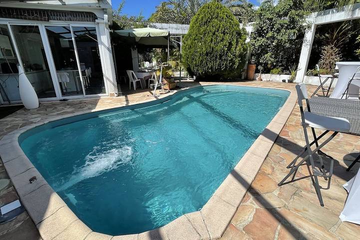 Location de vacances pour 5 personnes à Sainte-Suzanne